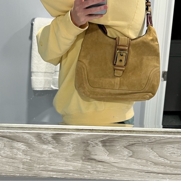🤎Coach🤎 NWOT GORGEOUS 100% suede tan hobo bag. Never used! - Picture 11 of 12